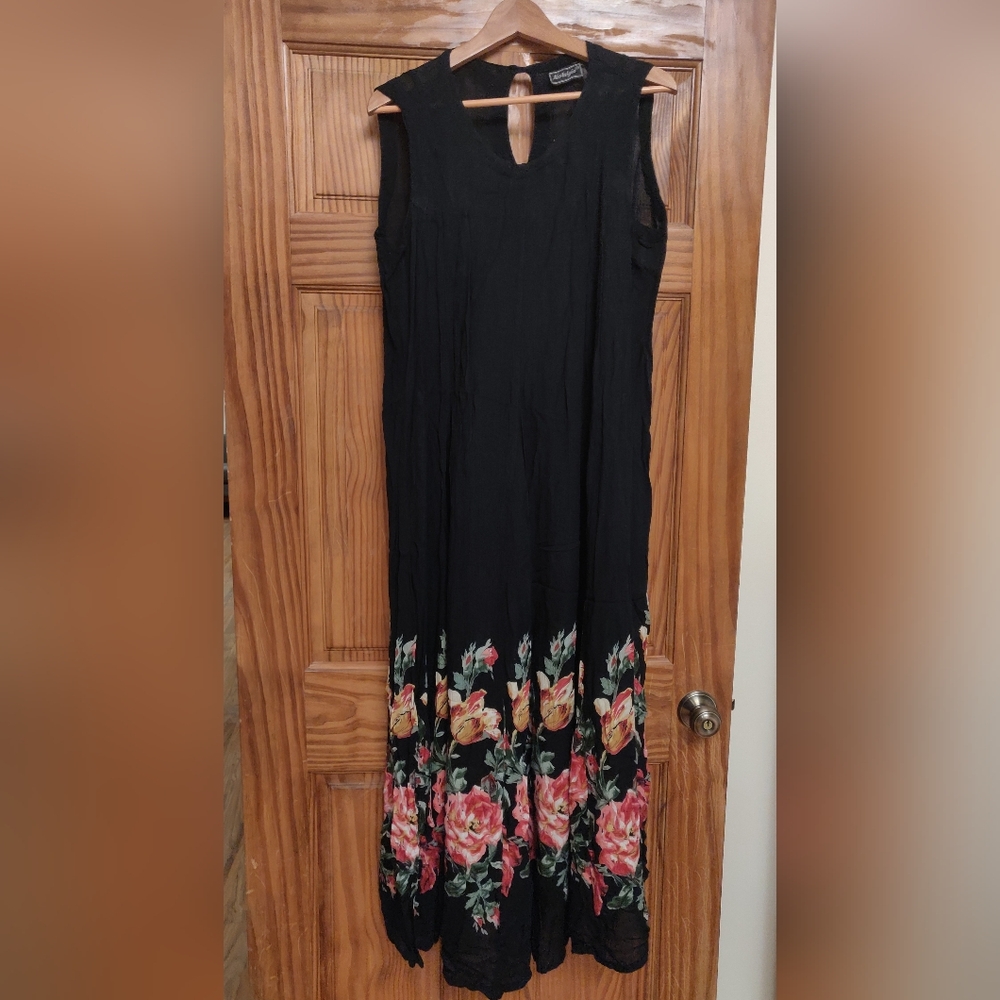 Nostalgia Black Maxi Dress with Pink Floral Design